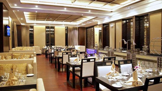 Cloud Luo Ping Hotel Luoping المطعم الصورة